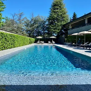 **** Отель Living Milano Италия